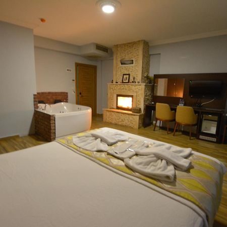 Hill River Hotel Agva  Exterior photo