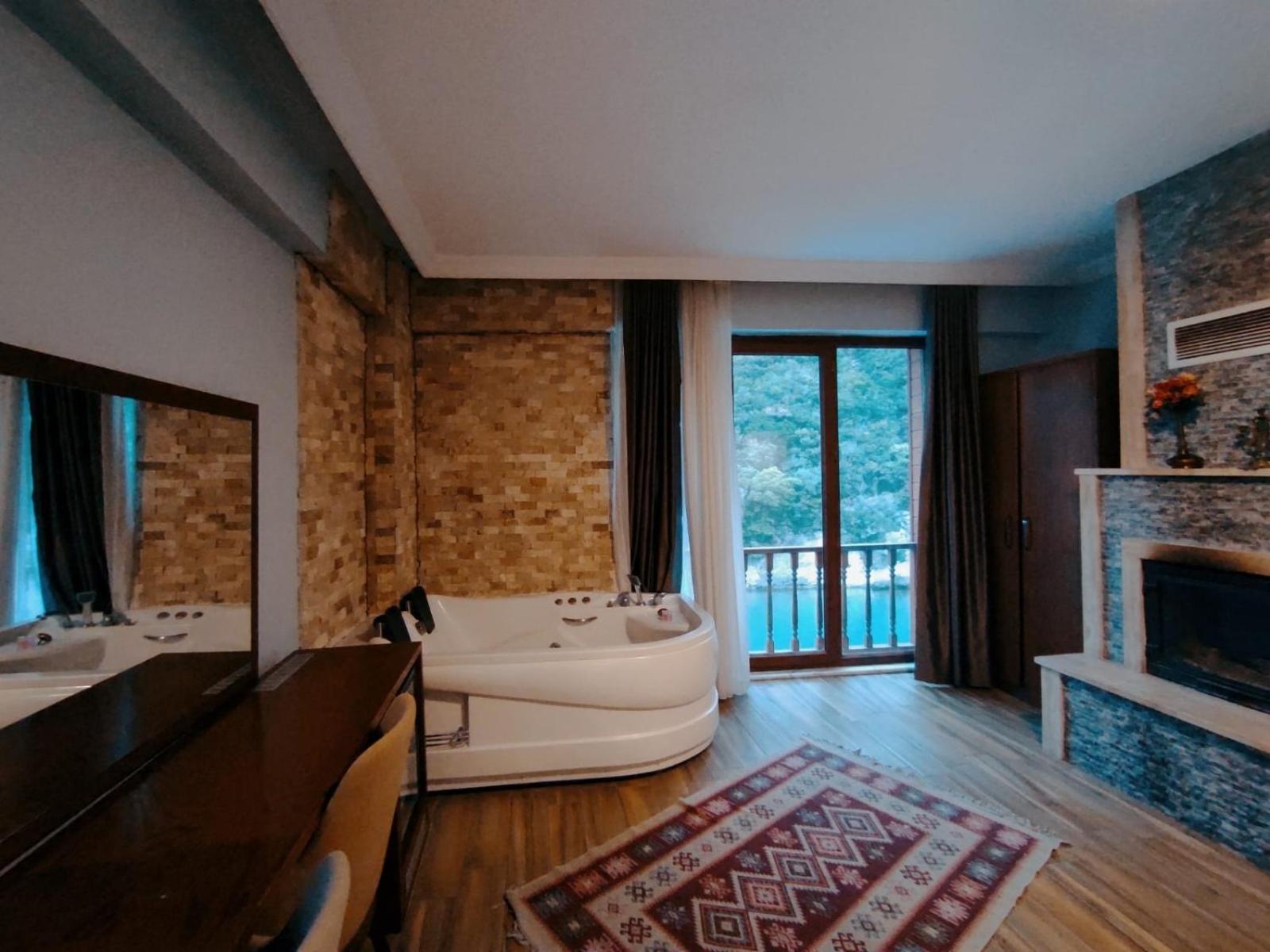 Hill River Hotel Agva  Exterior photo